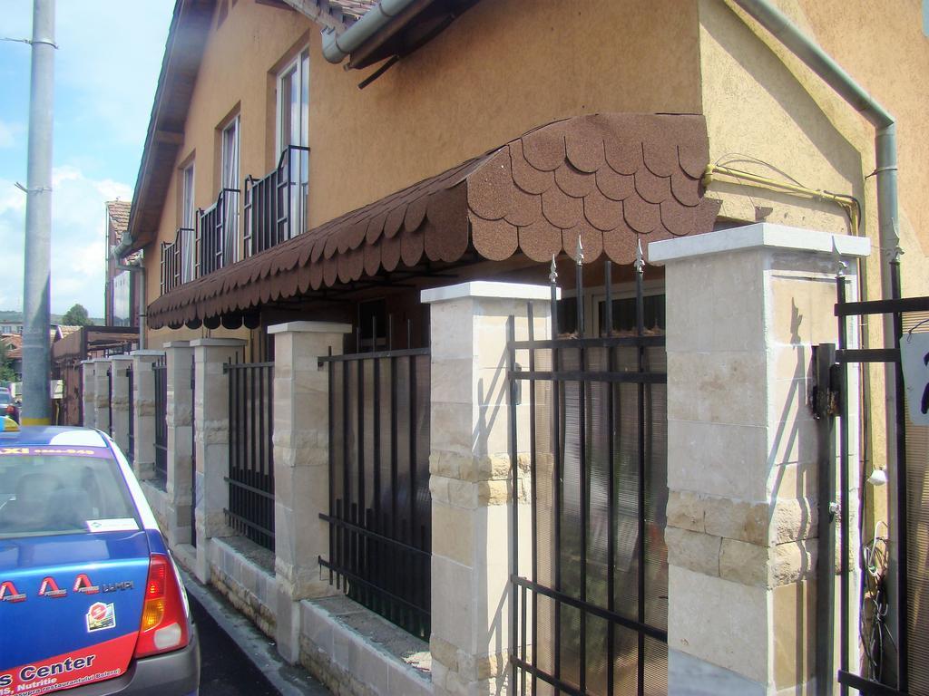 Guest House Andrei Cluj-Napoca Exterior photo